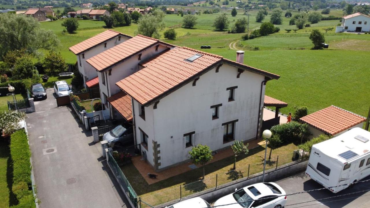 Casa En Sobarzo, Junto Al Parque De Cabarceno Hébergement de vacances Sobarzo